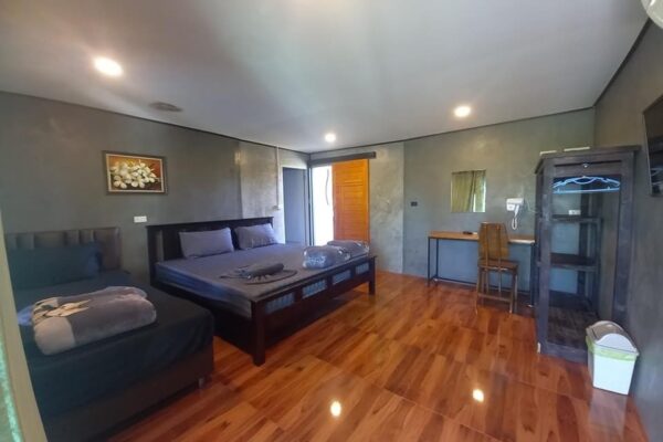 LINE_ALBUM_PCH-5_240718_7